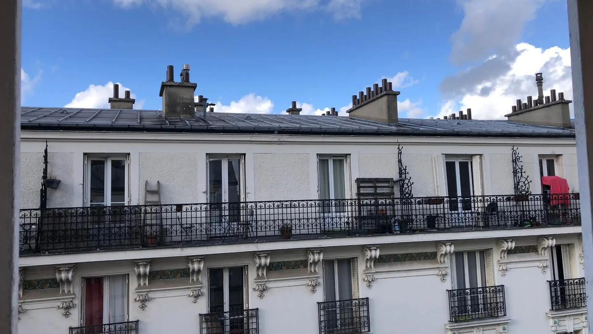 Charmant Studio A Belleville Paris Apartment